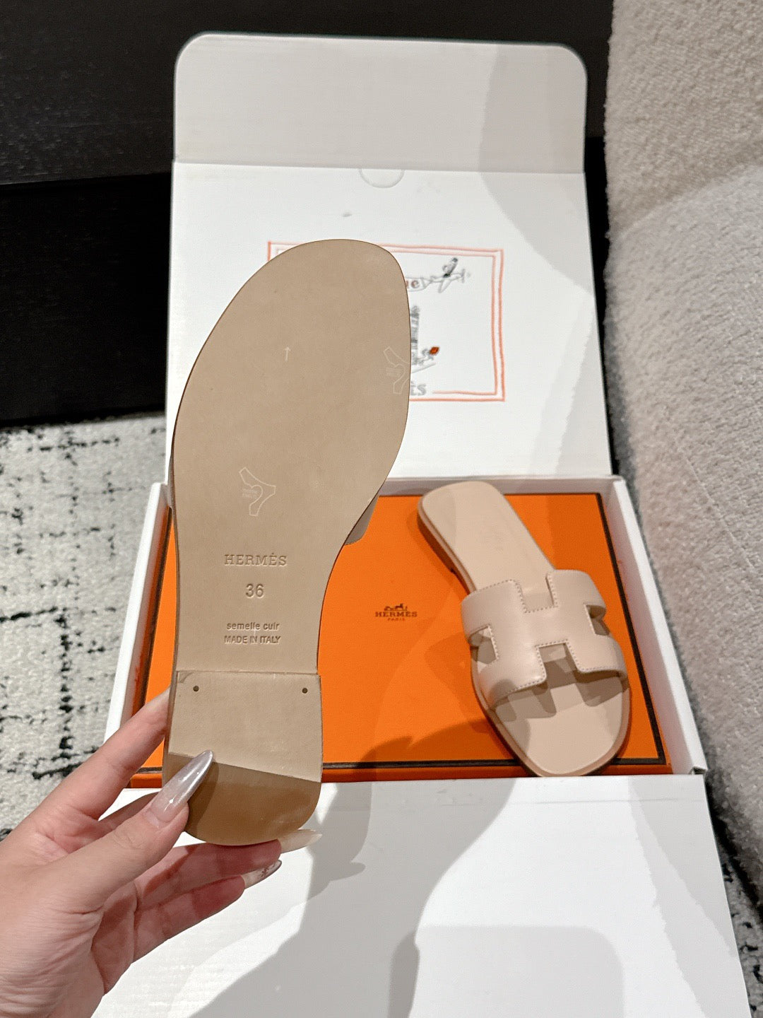 H       slippers