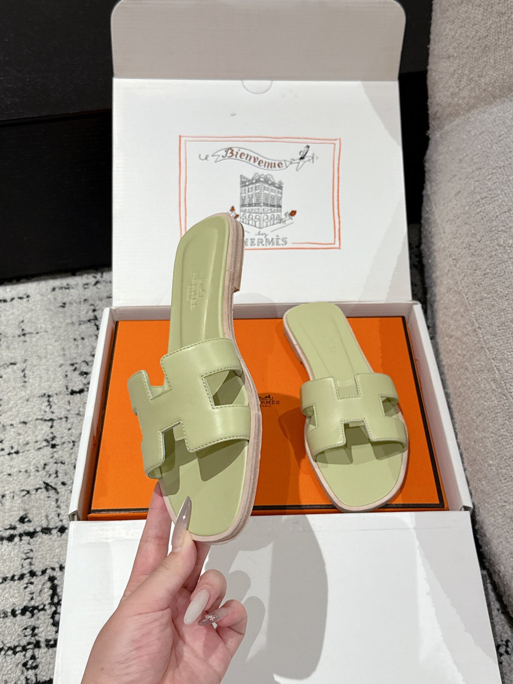 H slippers