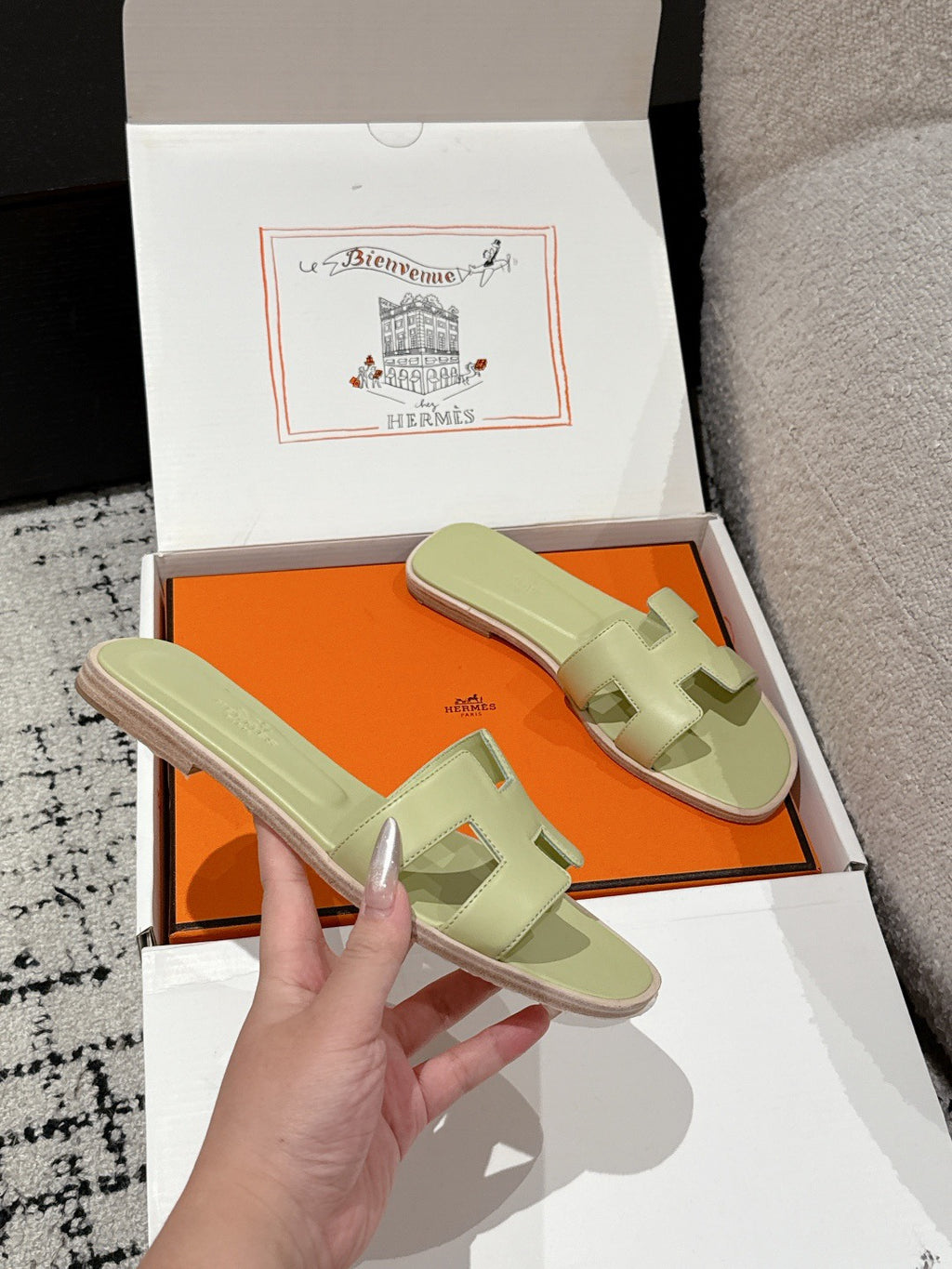 H slippers