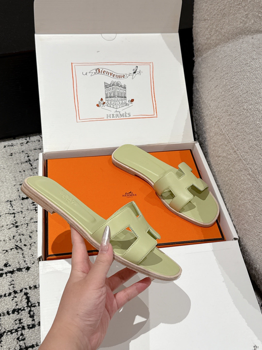 H slippers