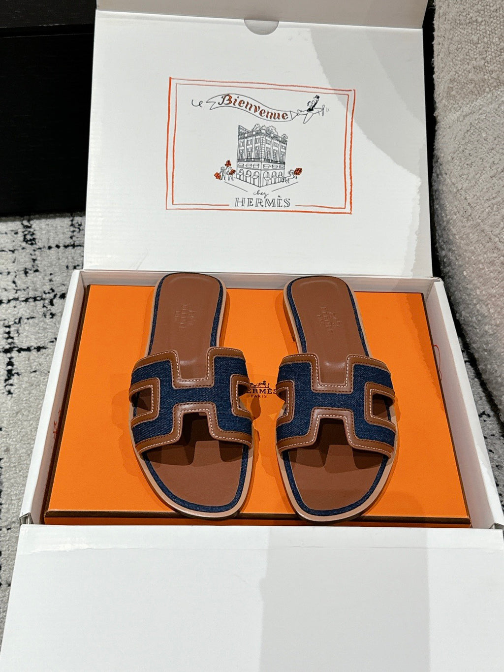 H slippers