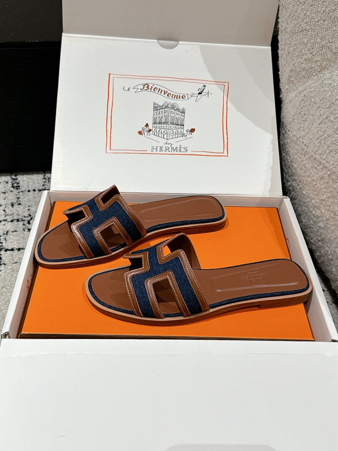 H slippers