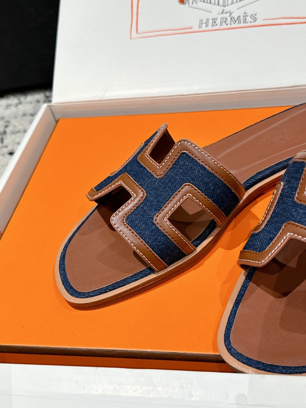 H slippers