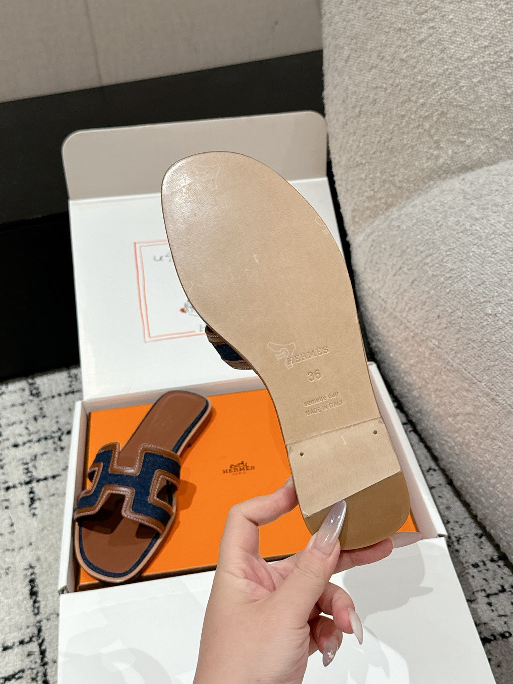 H slippers