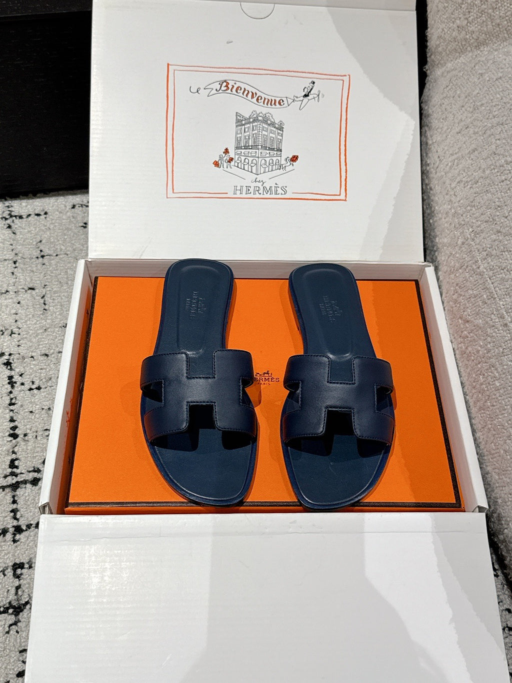 H slippers