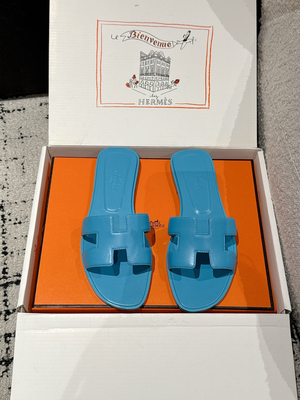 H slippers