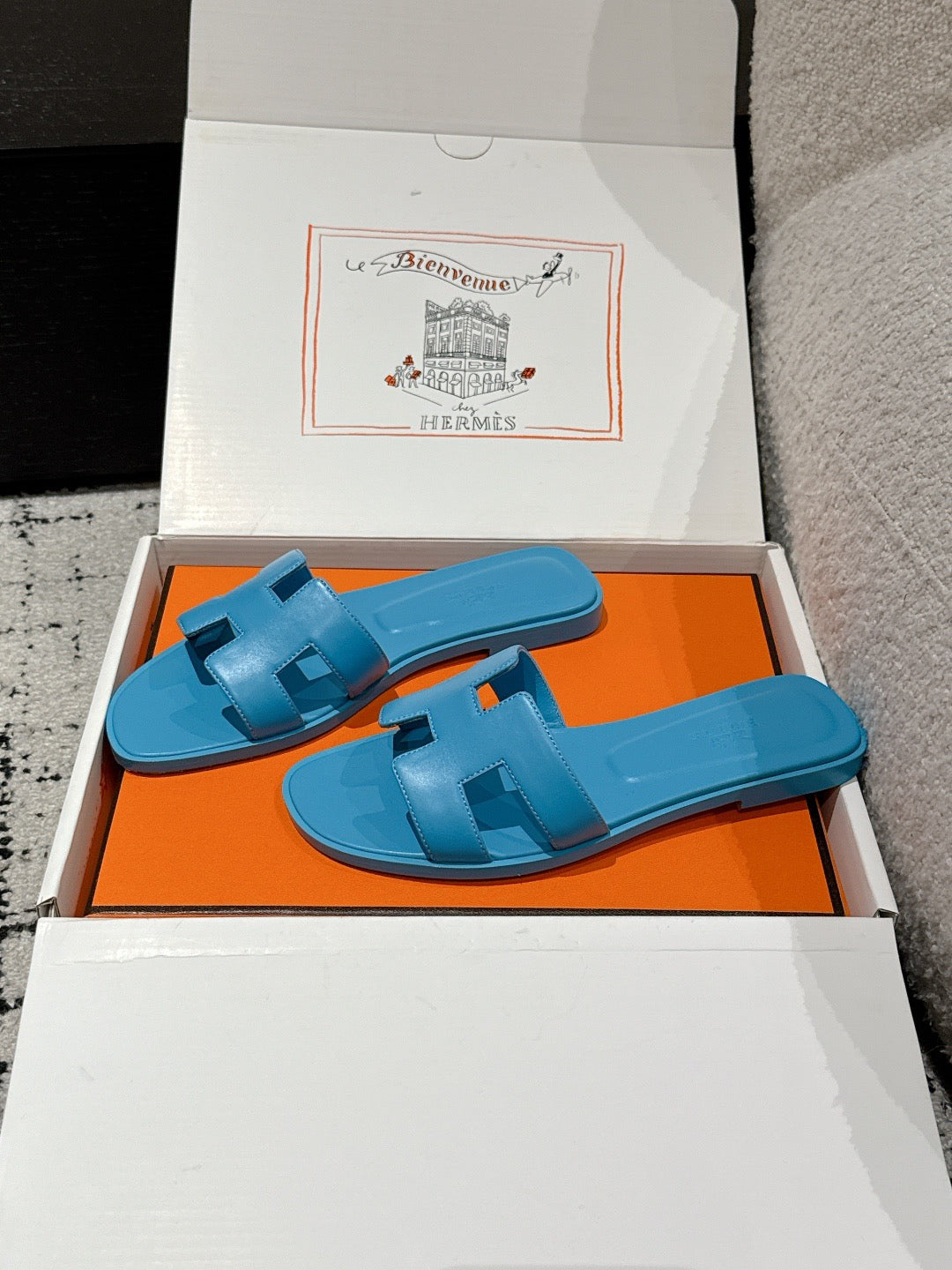 H slippers