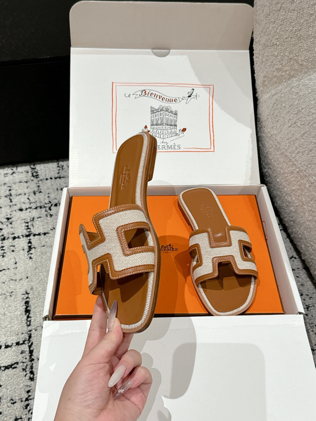 H slippers