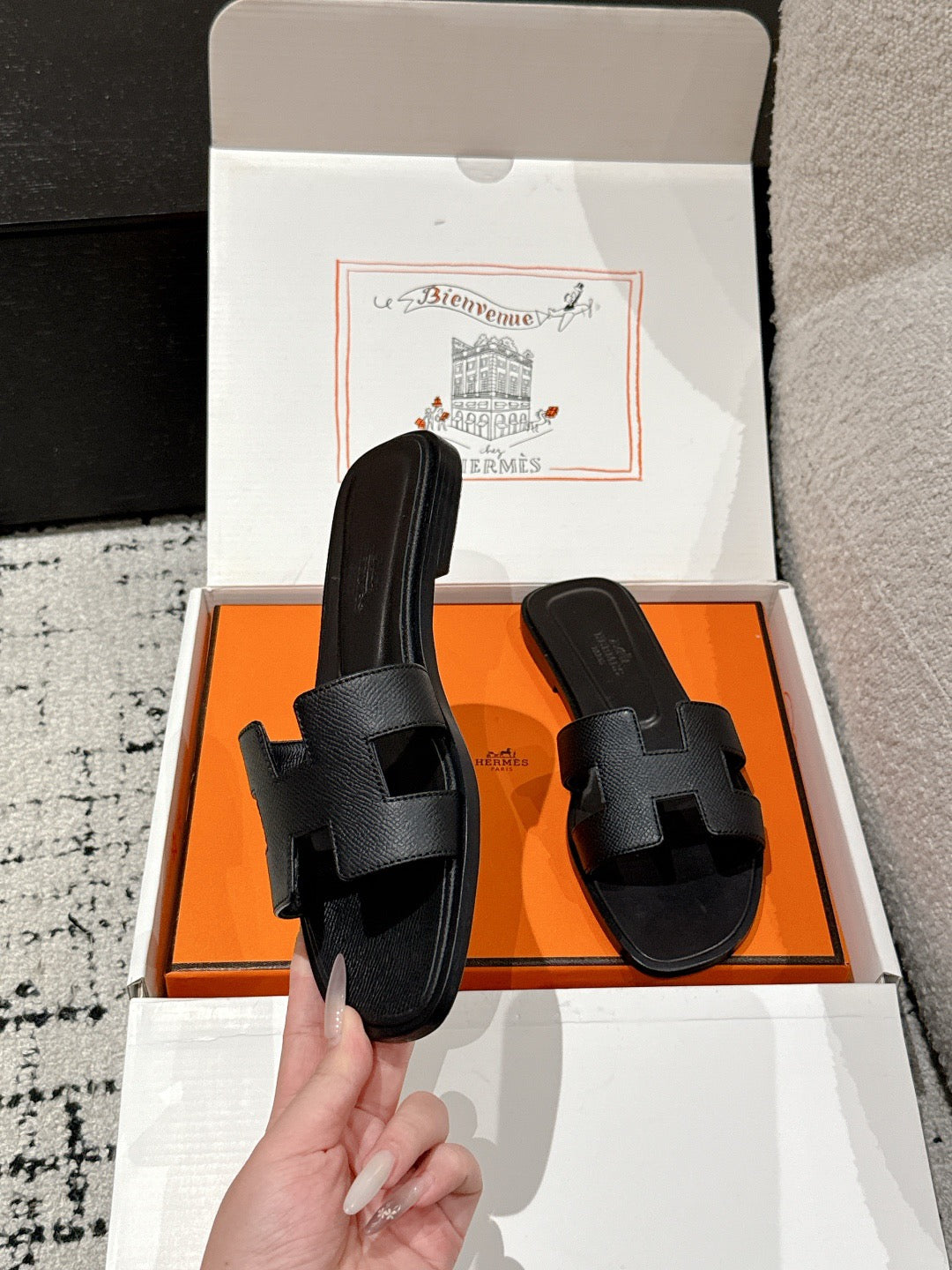H slippers
