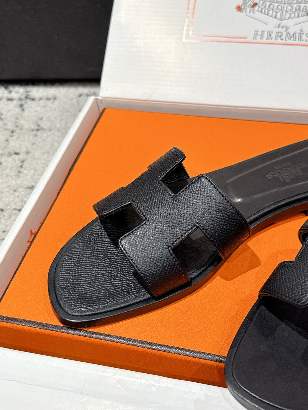 H slippers