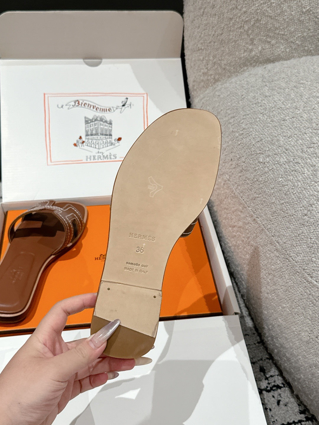 H slippers