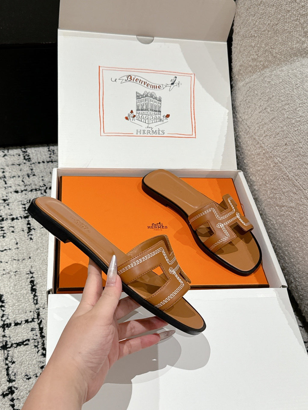 H slippers