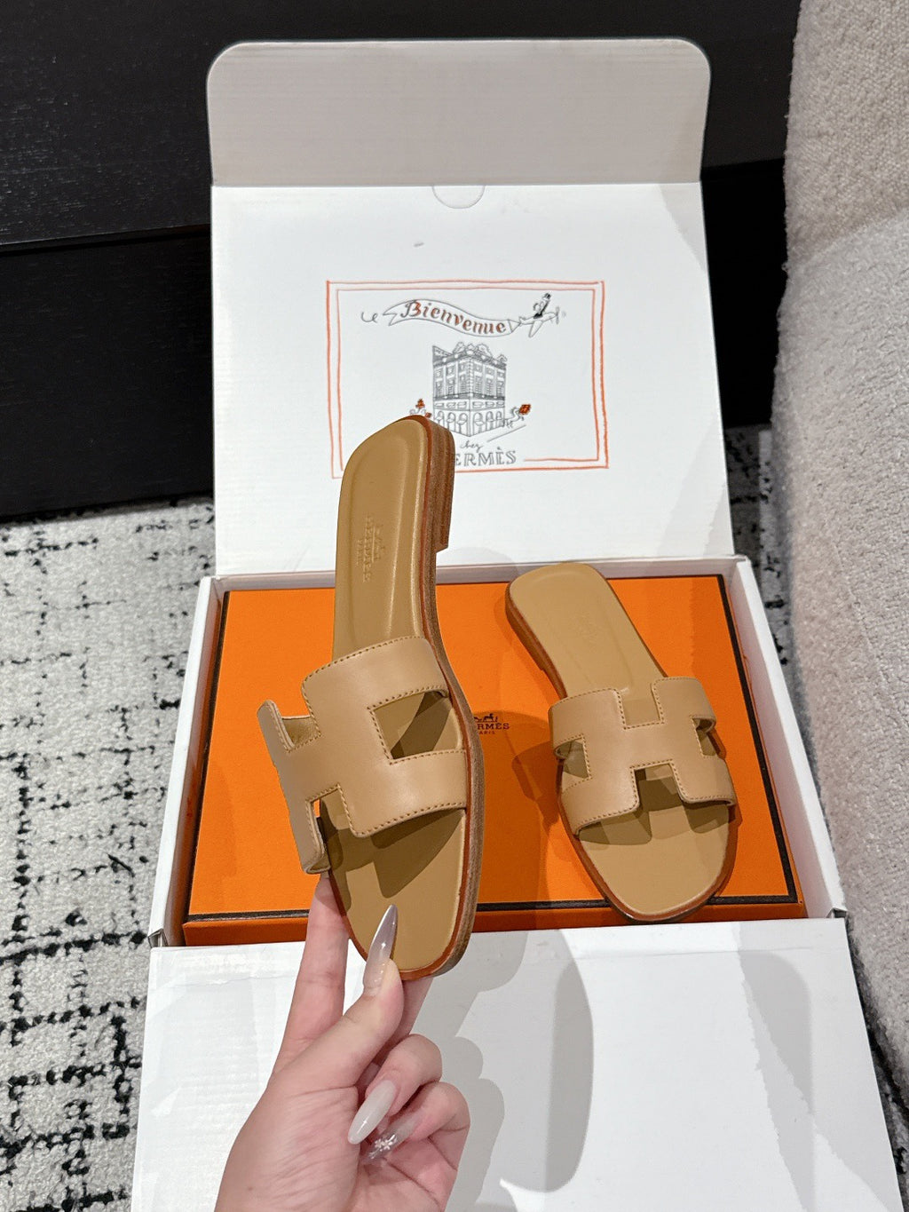 H slippers