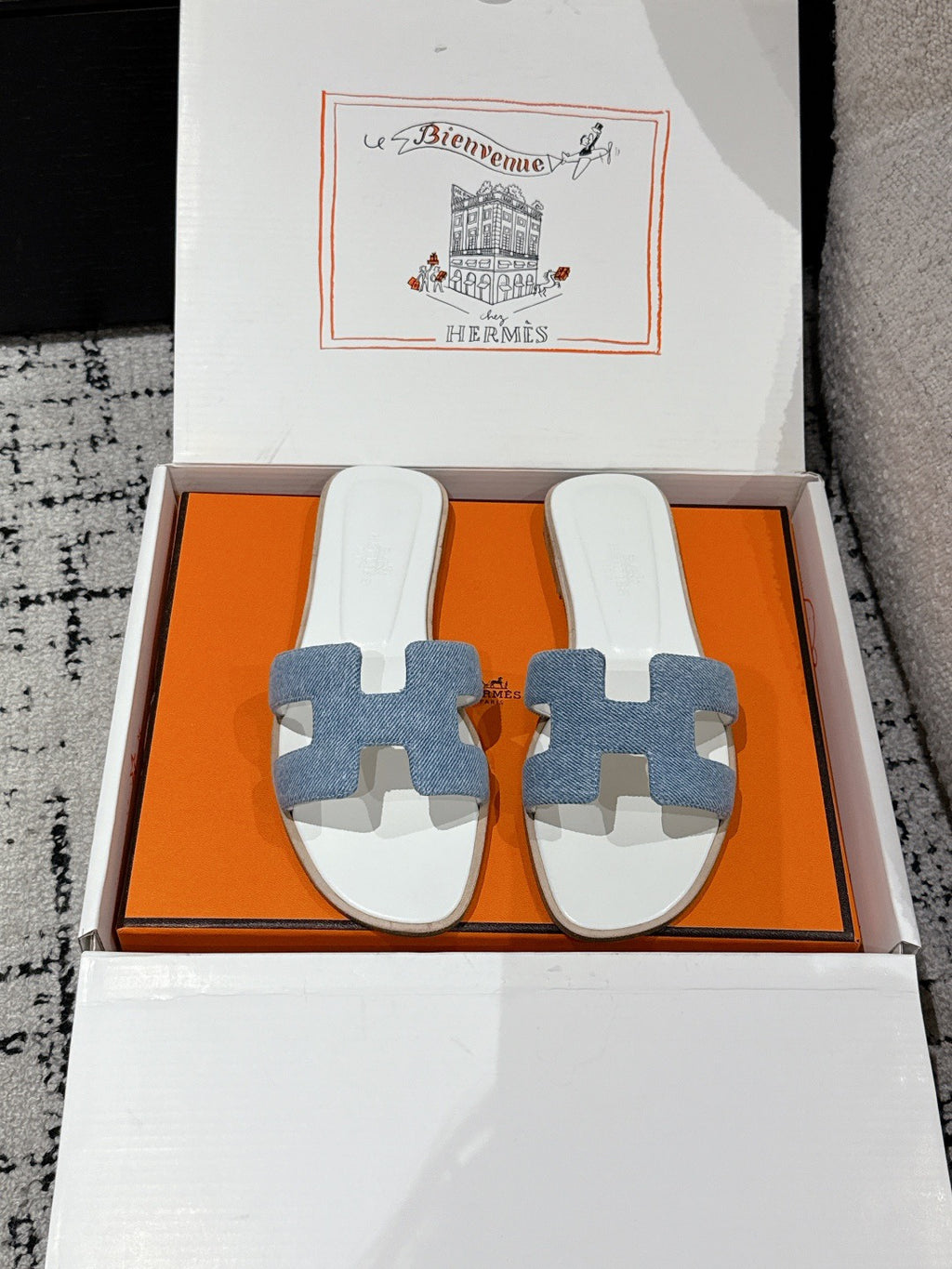 H slippers