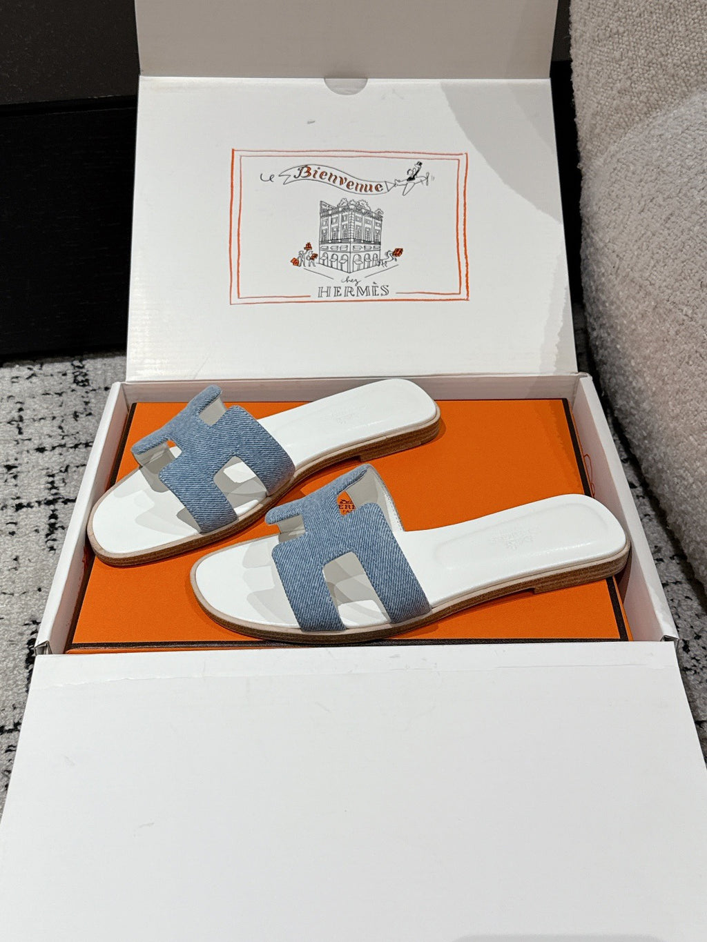 H slippers