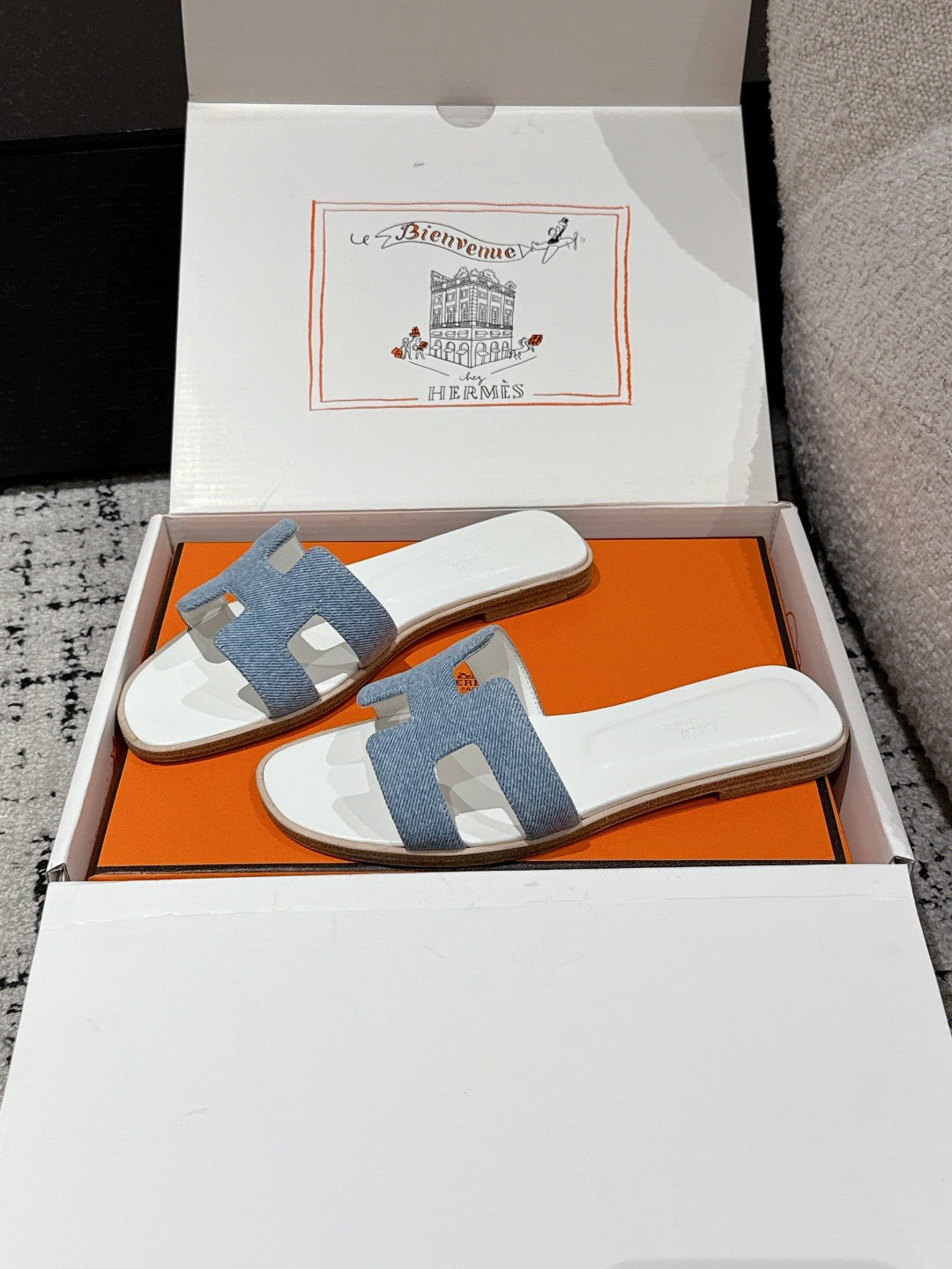 H slippers