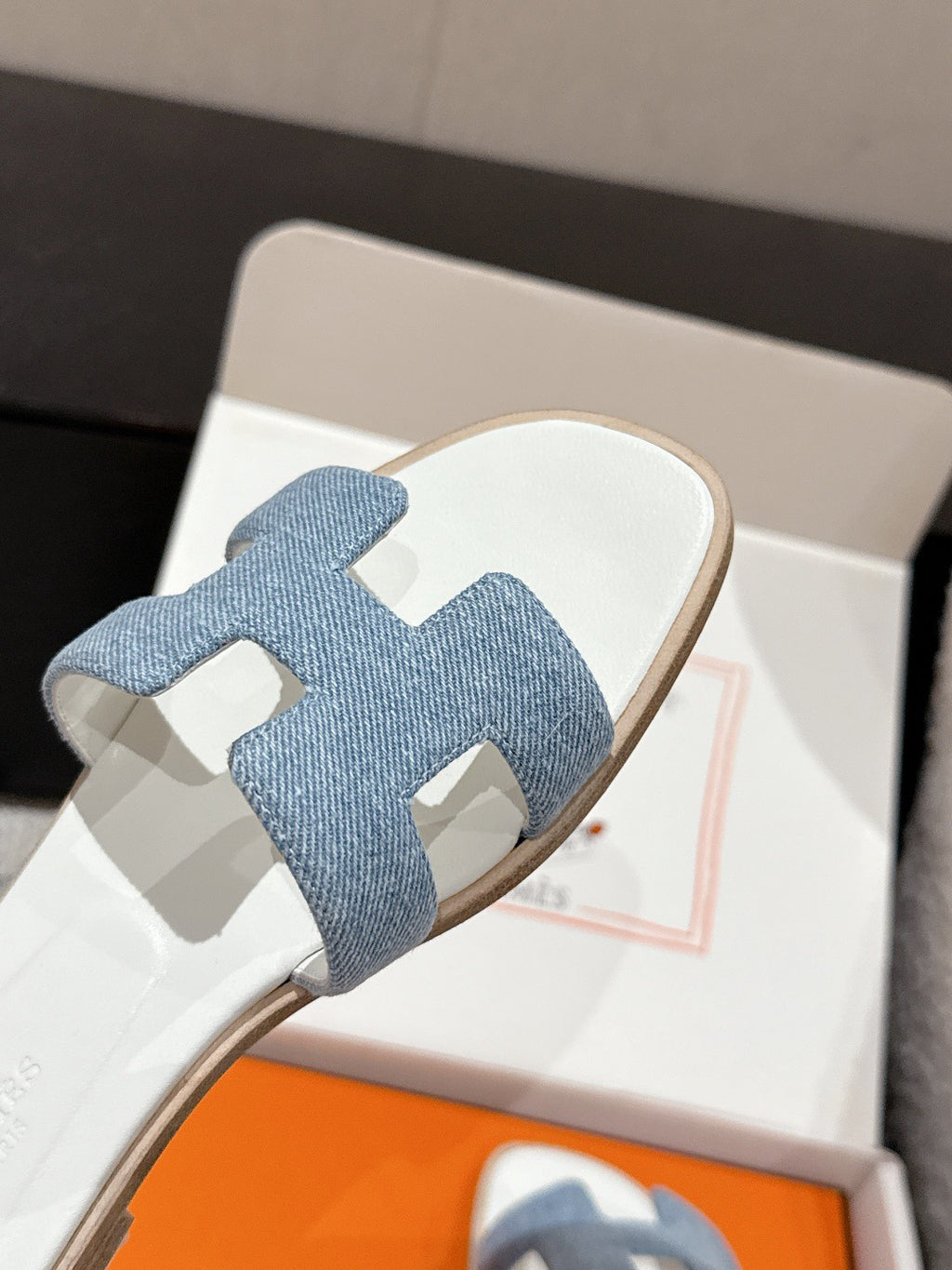 H slippers