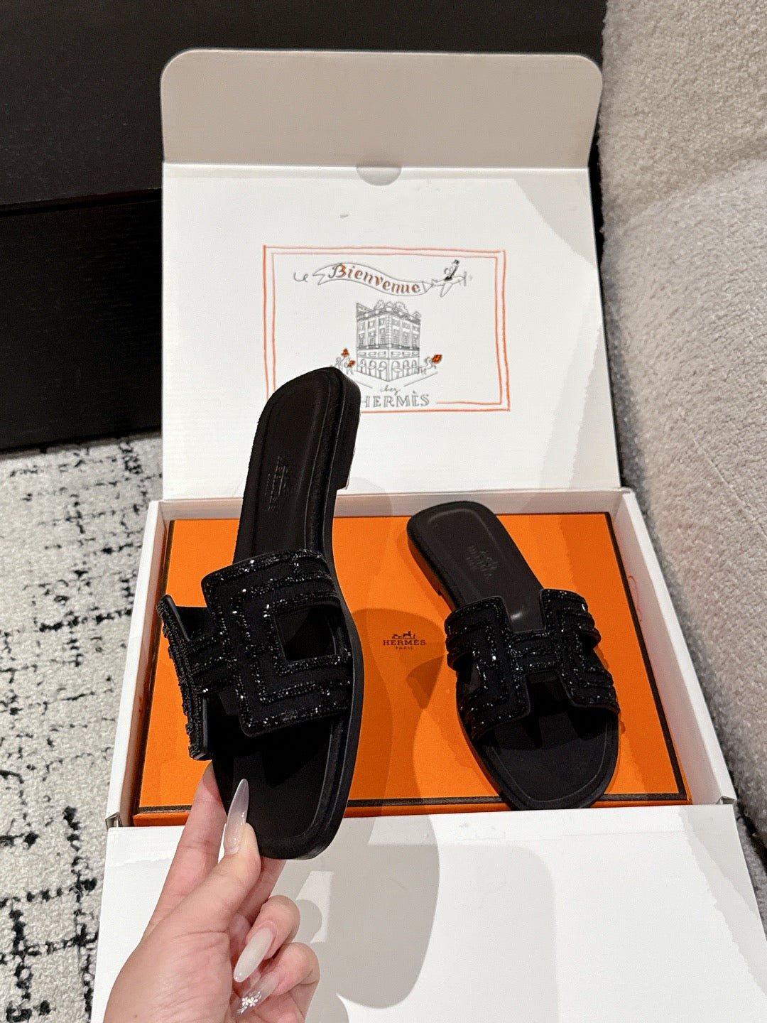 H slippers