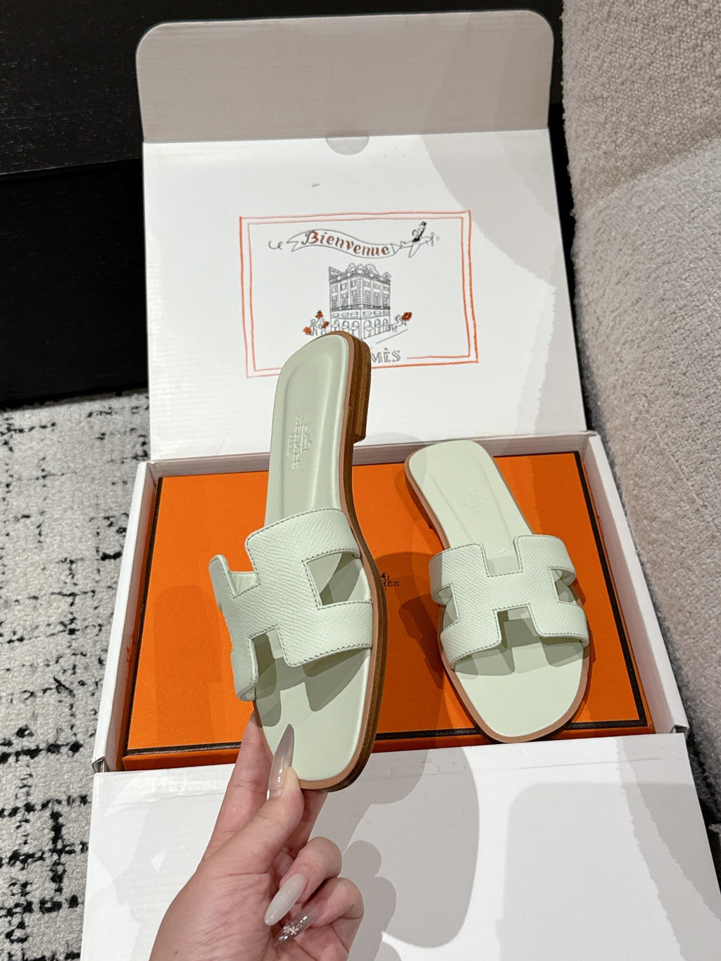 H slippers