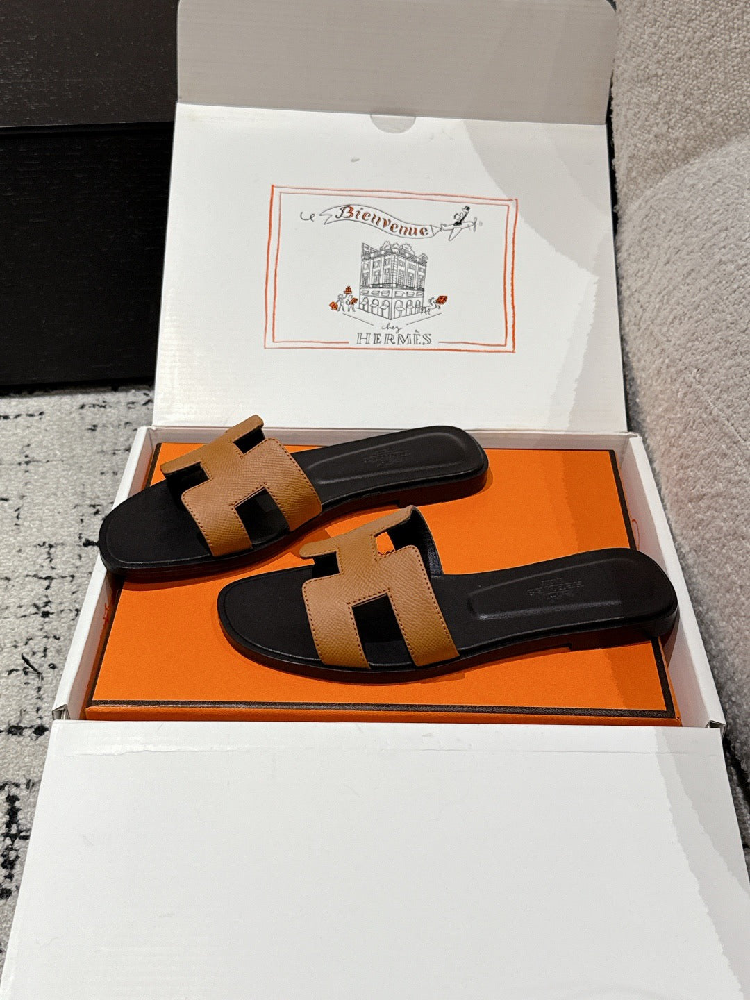 H slippers