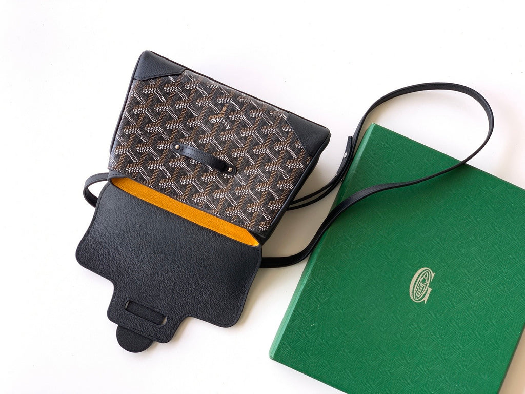 Goyard bag