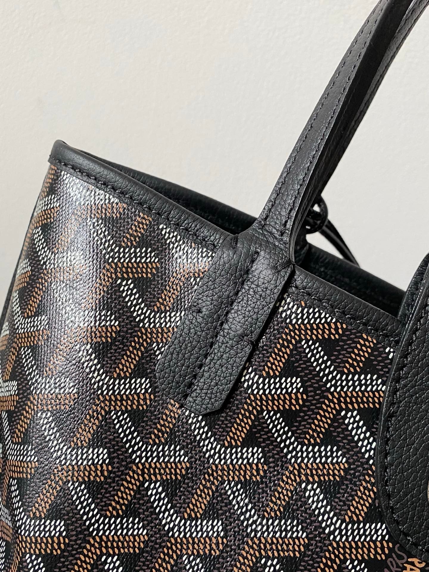 Goyard bag
