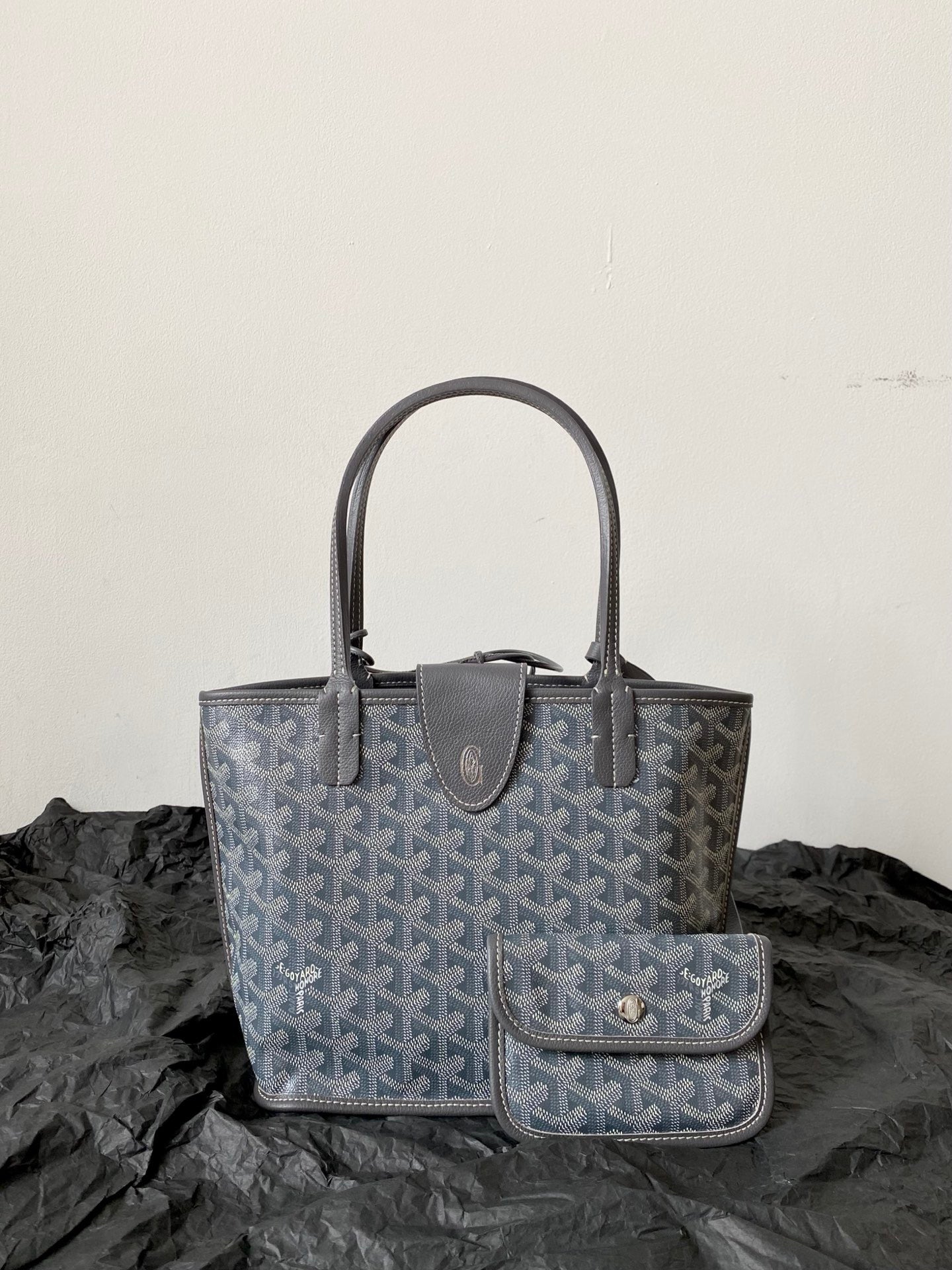 Goyard bag