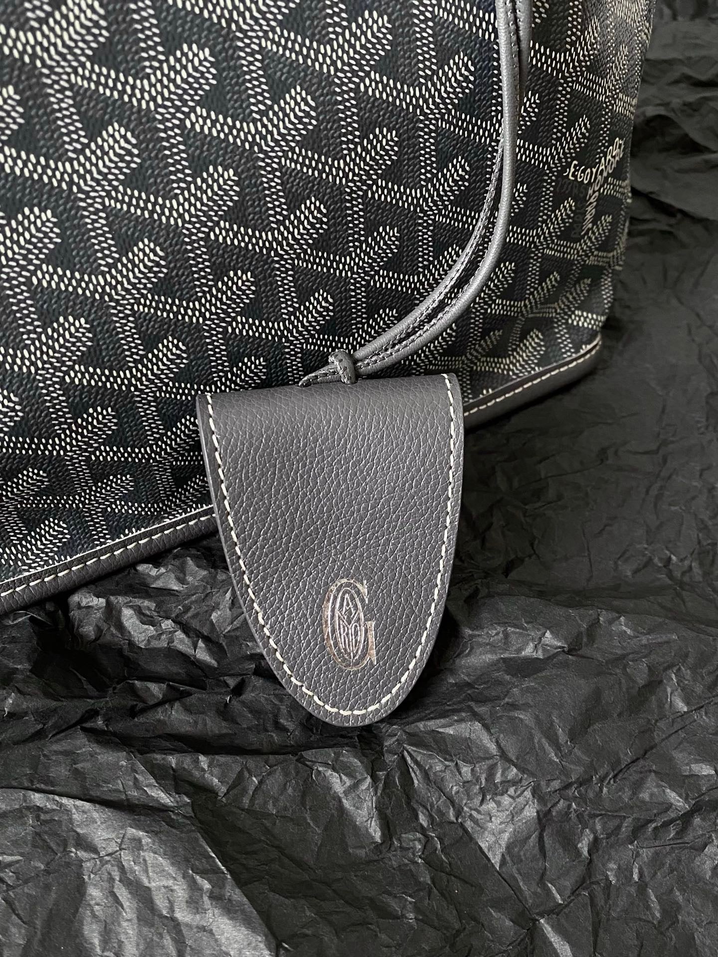Goyard bag