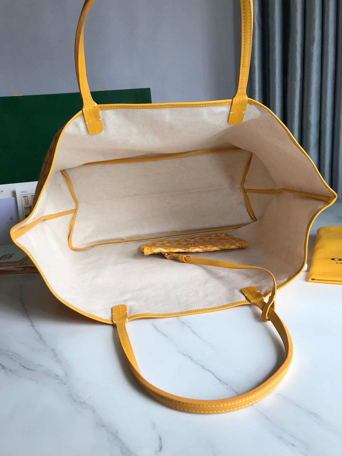 Goyard bag