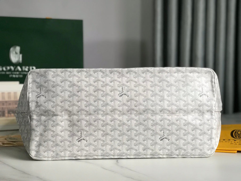 Goyard bag