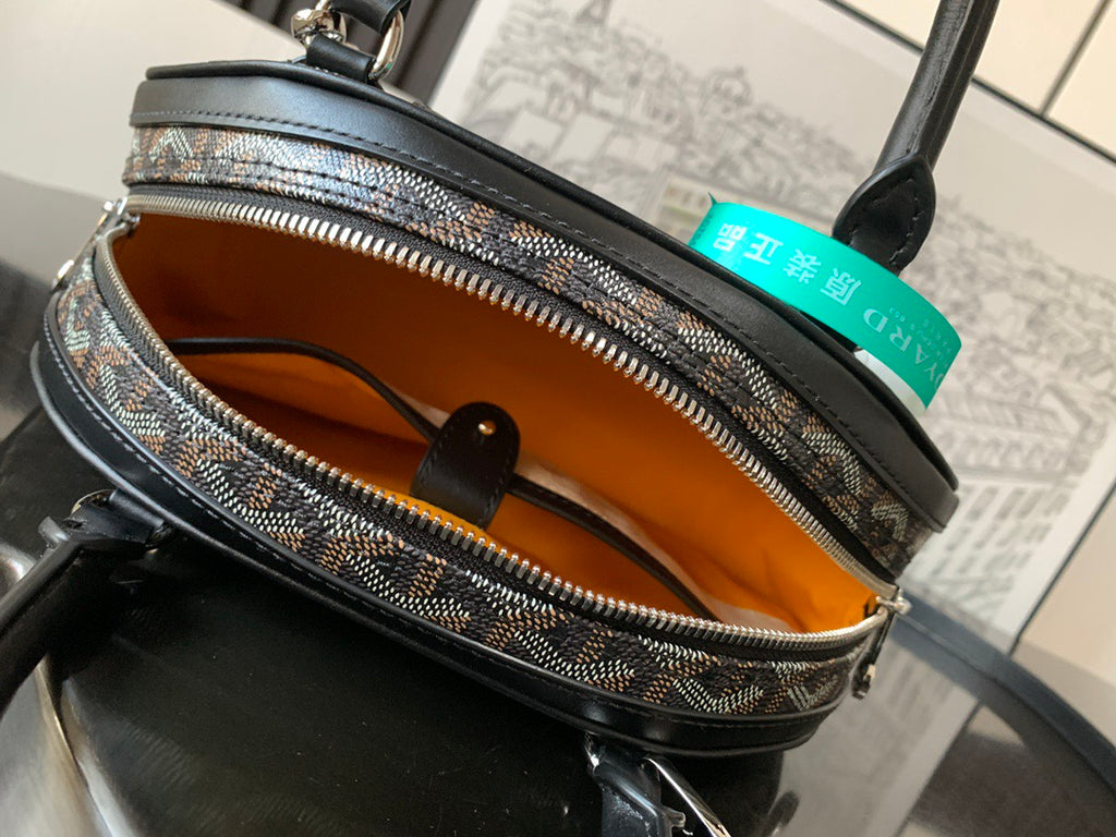 Goyard bag