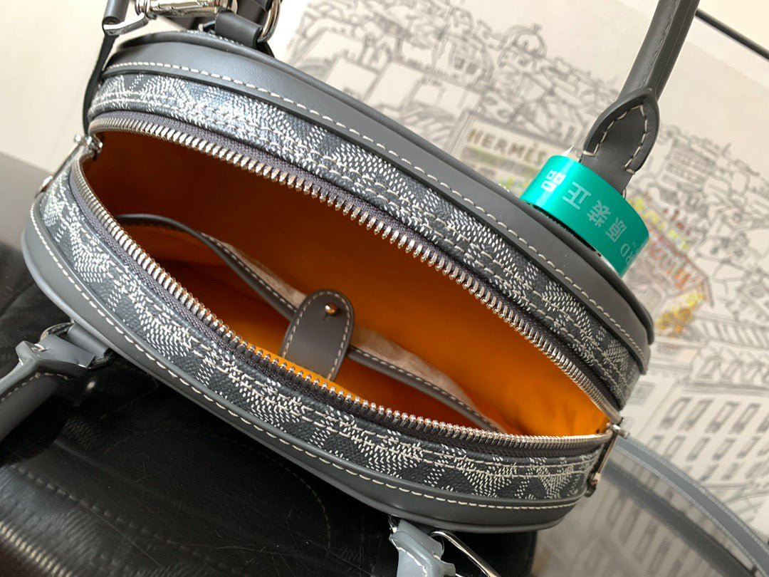Goyard bag