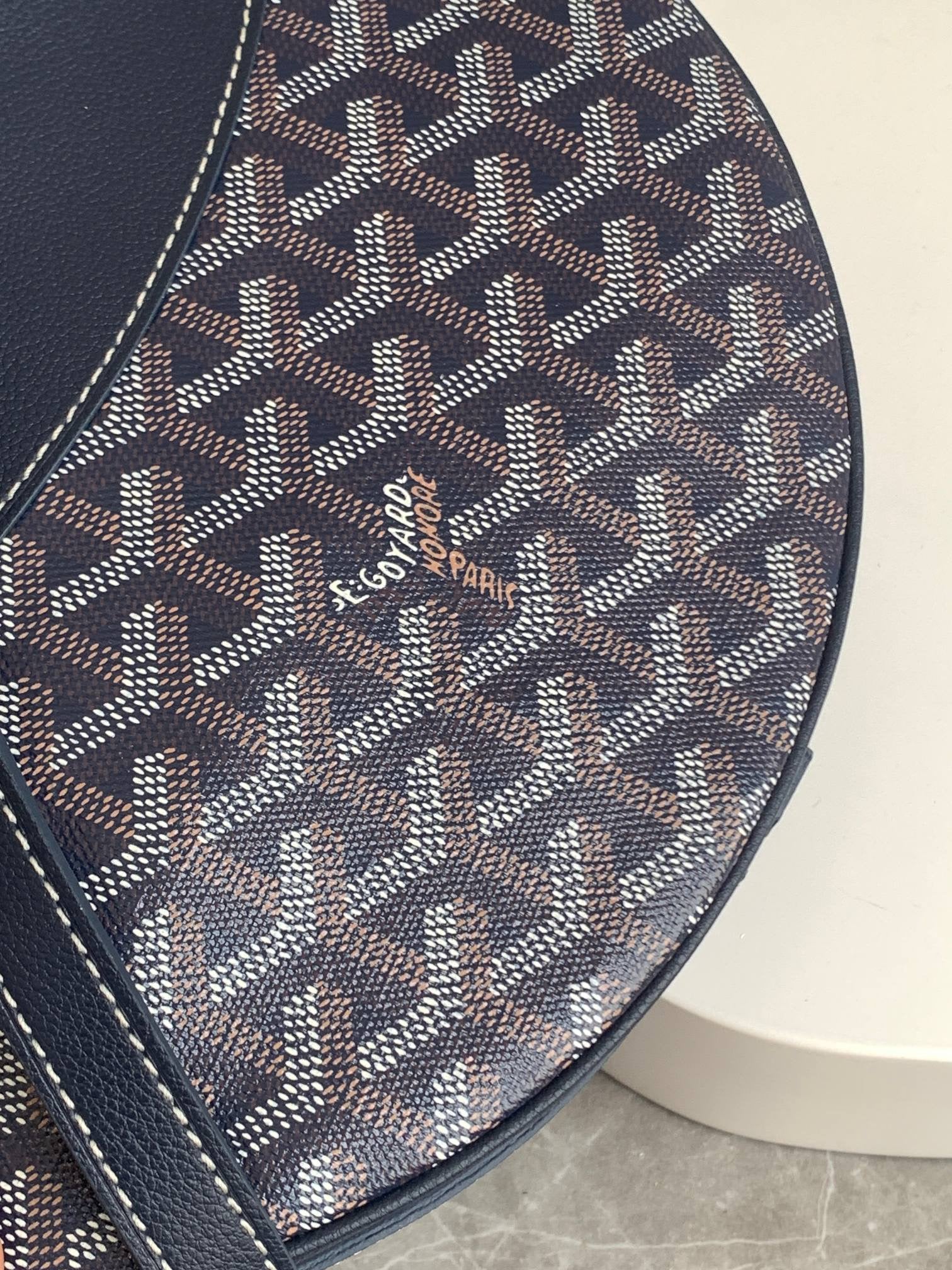 Goyard bag