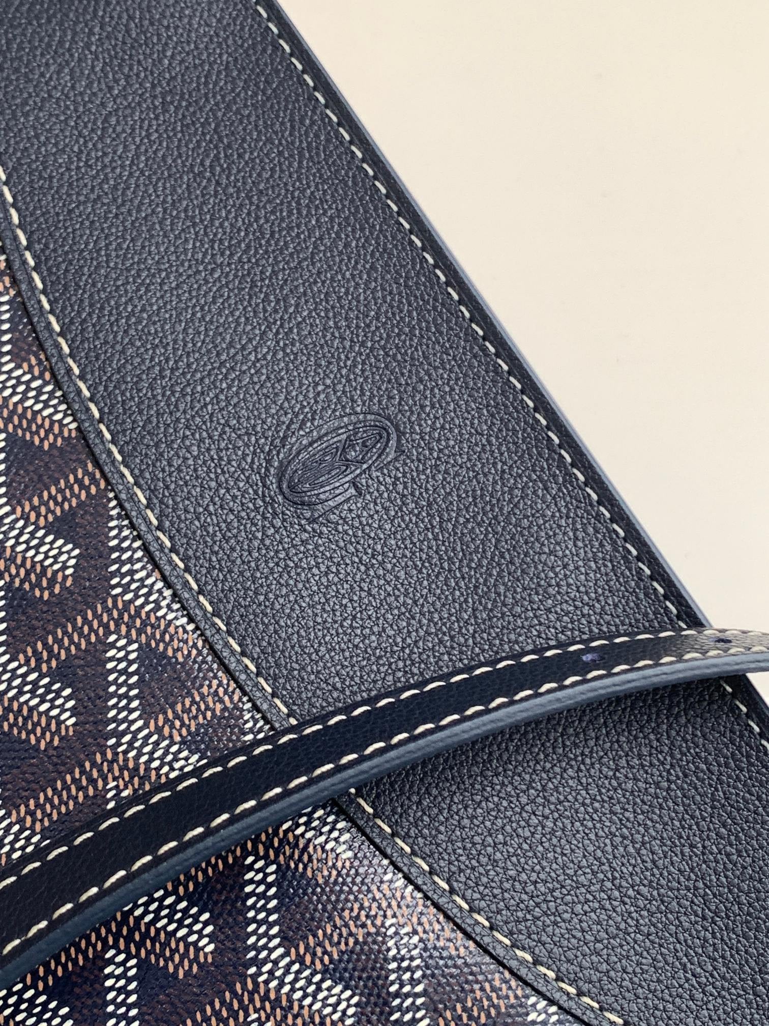 Goyard bag