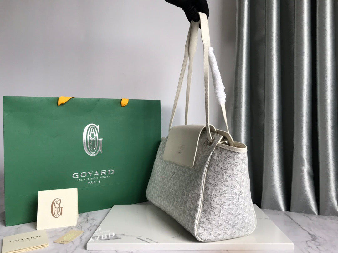 Goyard bag