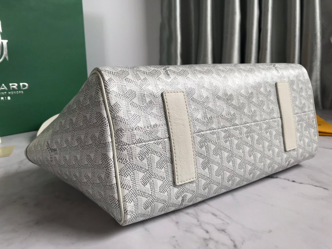 Goyard bag
