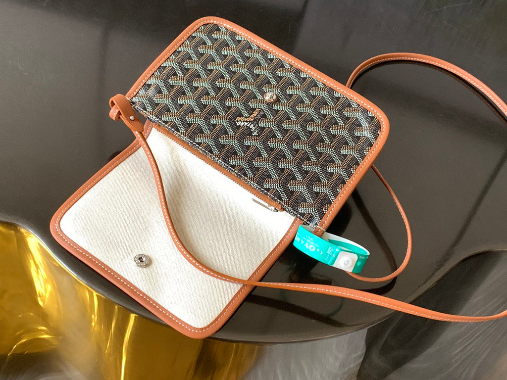 Goyard bag
