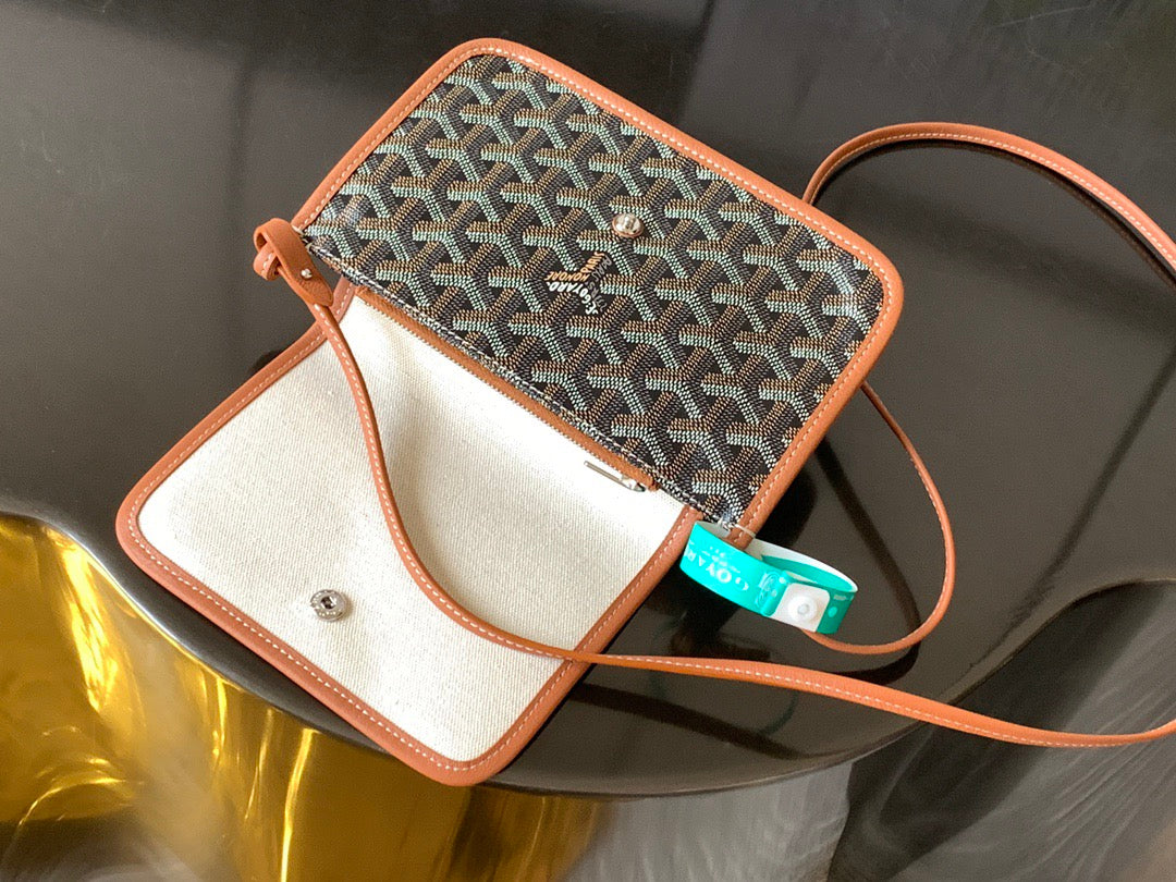 Goyard bag