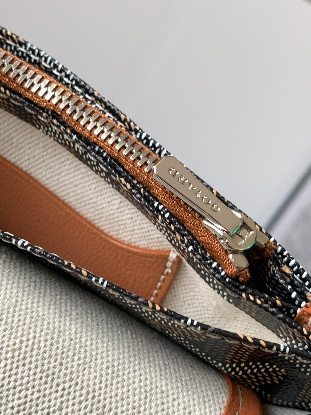 Goyard bag
