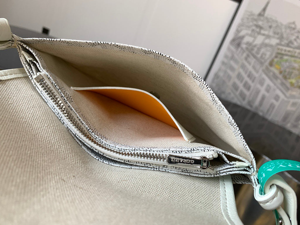 Goyard bag
