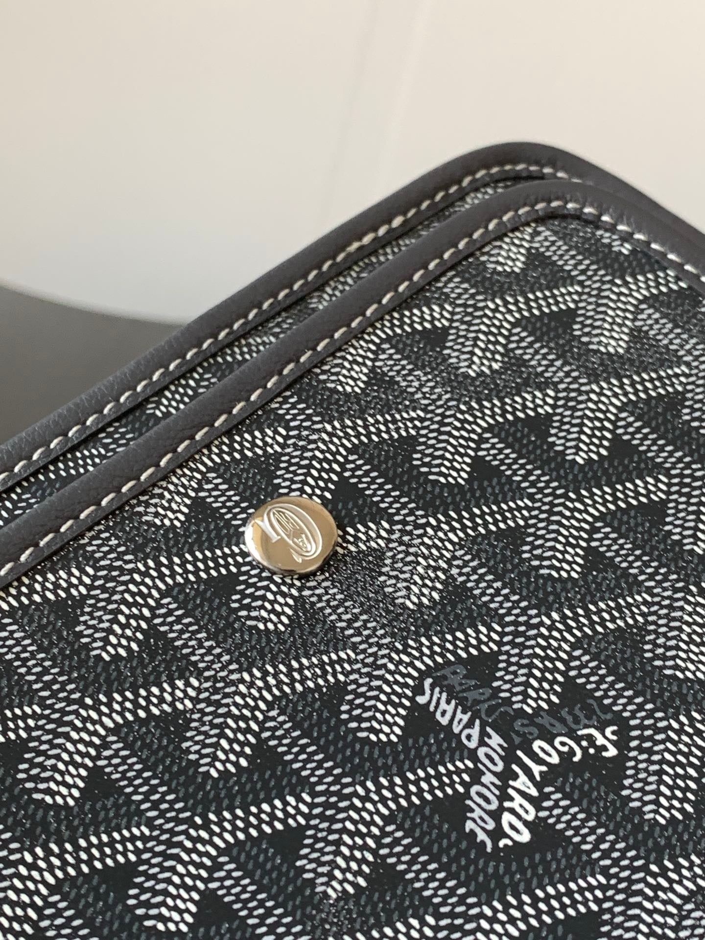Goyard bag