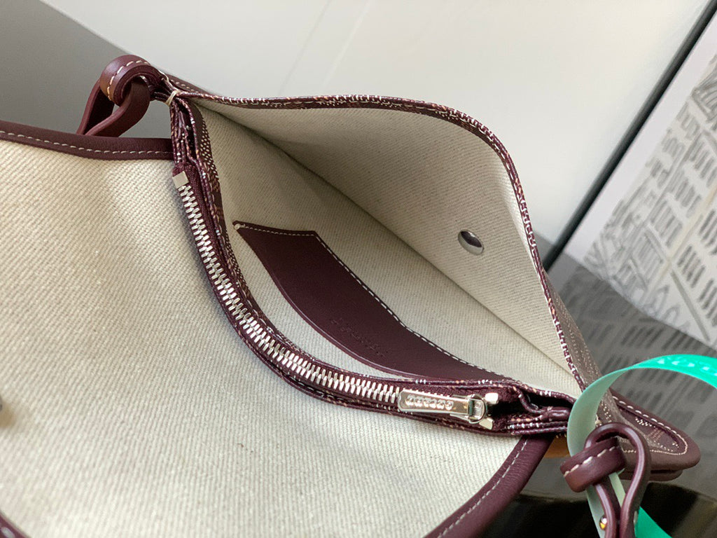 Goyard bag