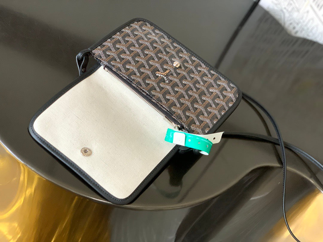 Goyard bag