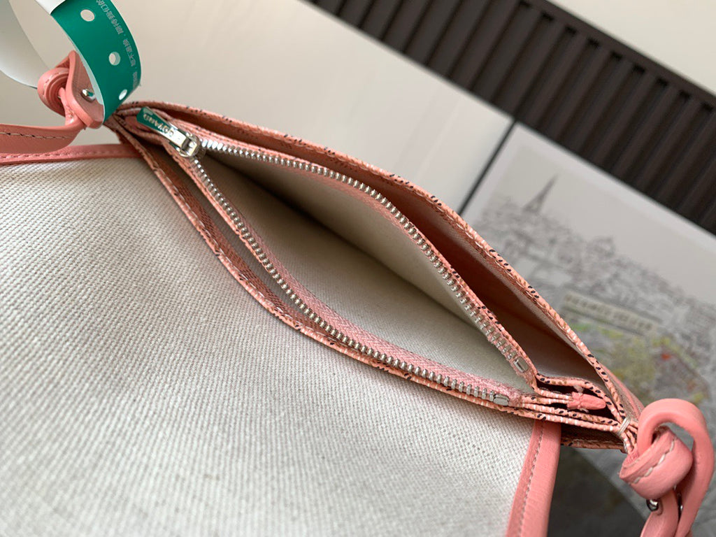 Goyard bag