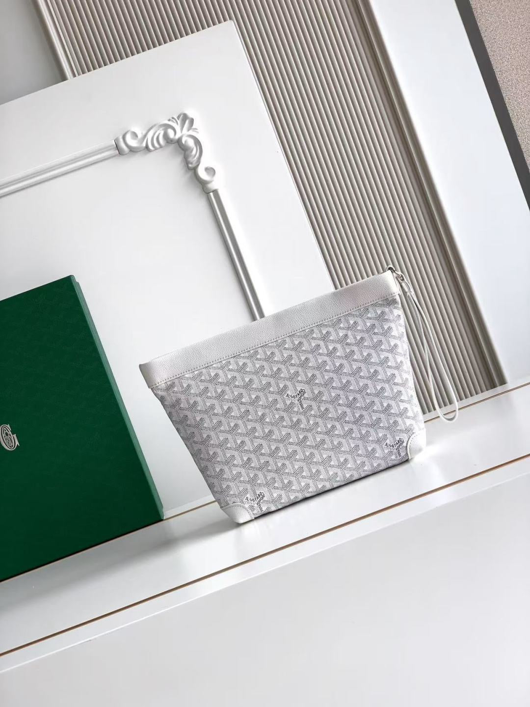 Goyard bag