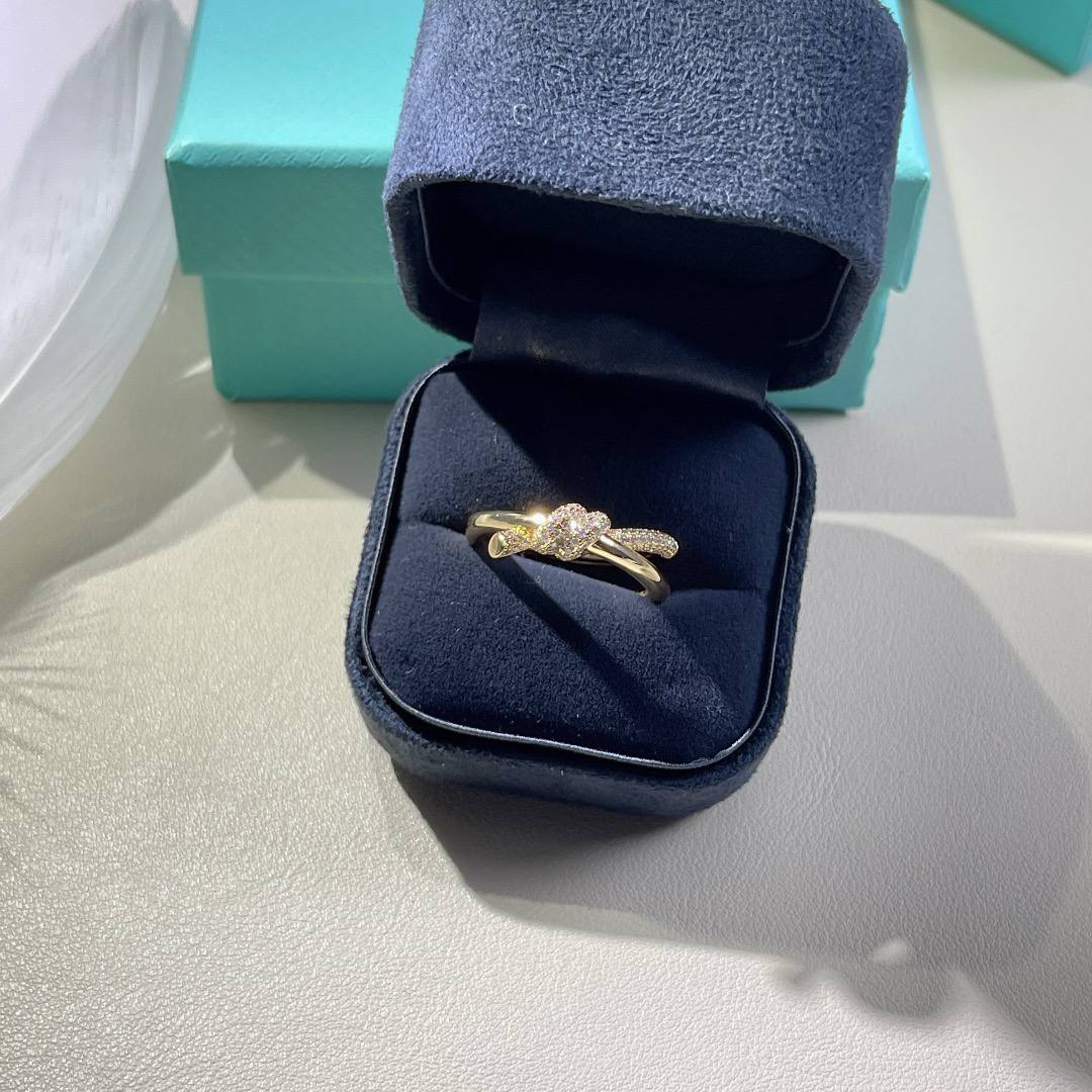 Tiffany bow gold diamond ring