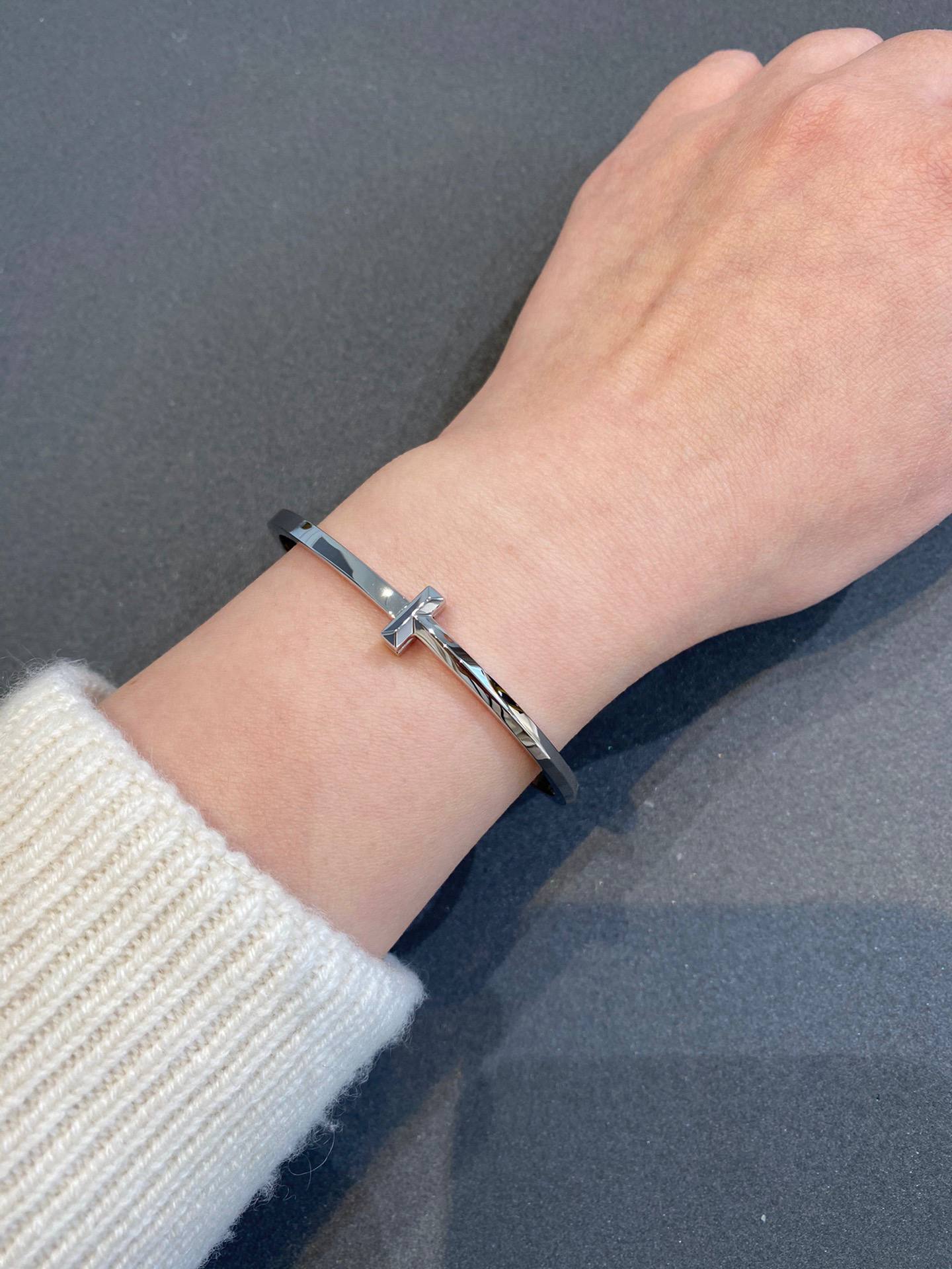 Tiffany T bracelet size