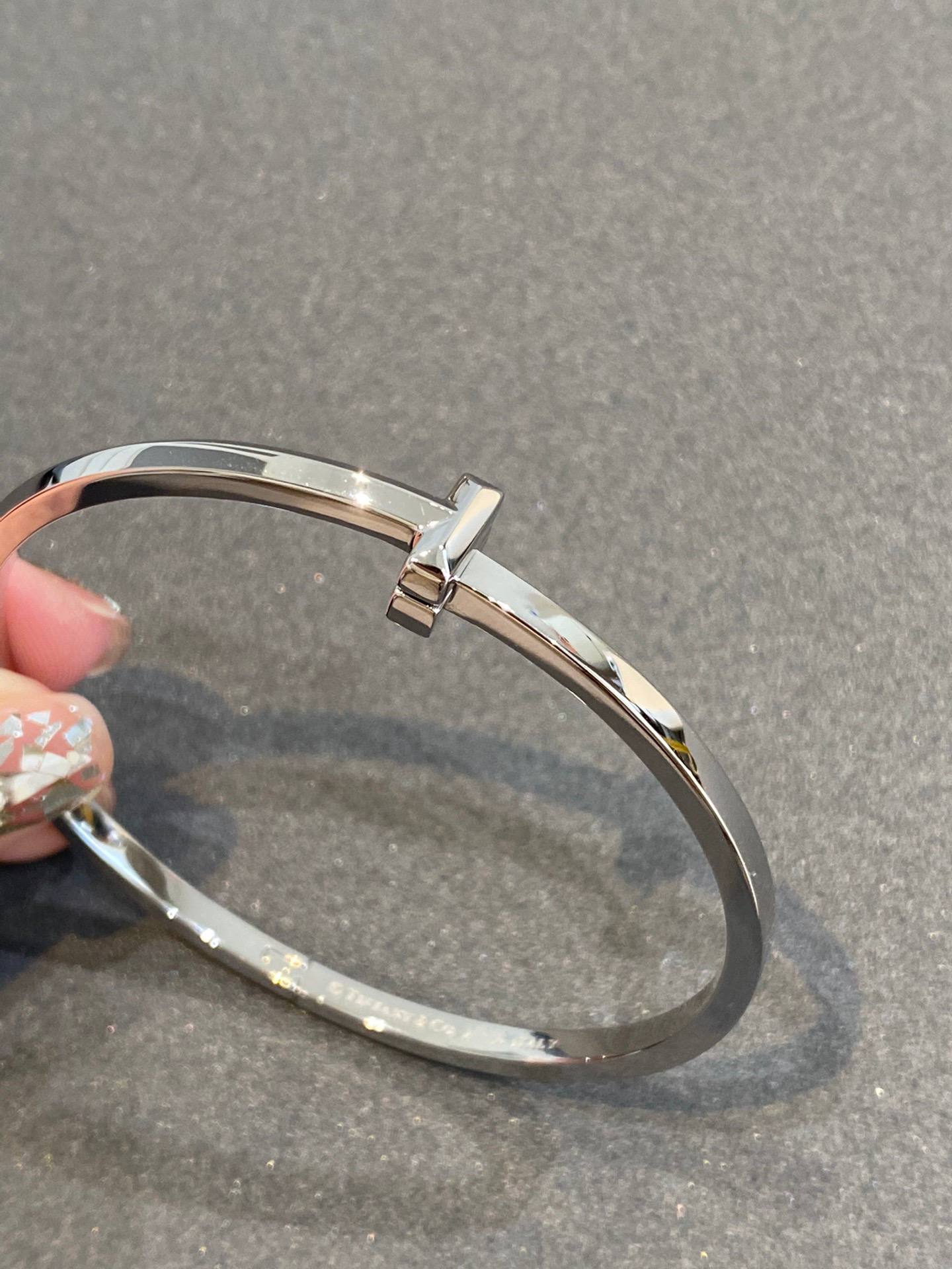 Tiffany T bracelet size